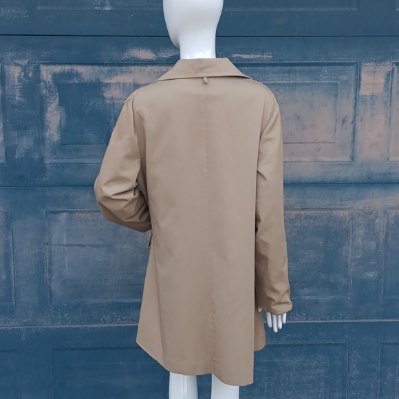LADIES CANADIAN MADE COTTON POLY BLEND VINTAGE TRENCH COAT /JACKET(VINTAGE) - Picture 16 of 17